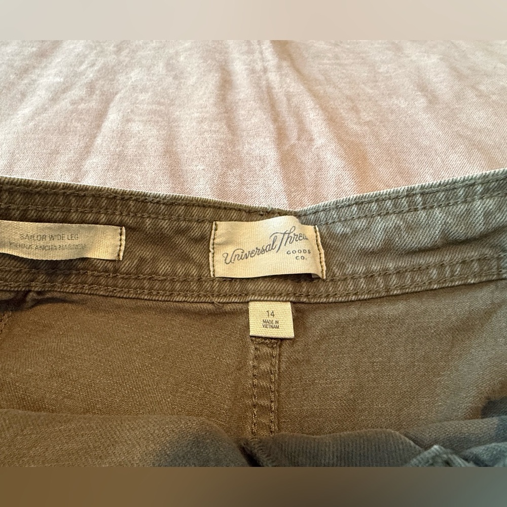 Universal Thread High Rise Wide Leg Jeans Olive Green NWT Size 14 - Picture 4 of 6